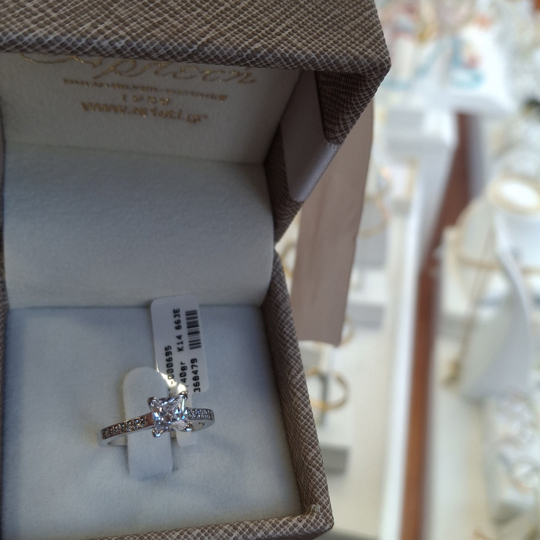 Gold Ring with Zircon